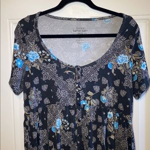 Torrid Super Soft Knits HiLow top w/buttons
